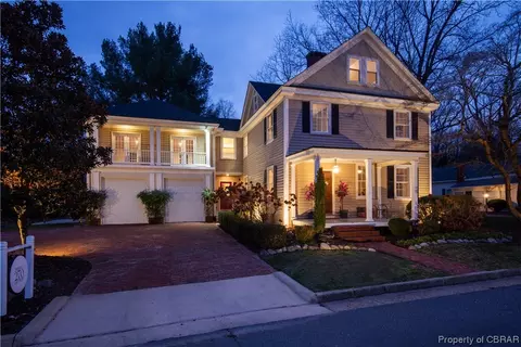 270 Prince George St, Urbanna, VA 23175