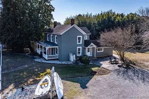 362 Chesapeake Dr, White Stone, VA 22578