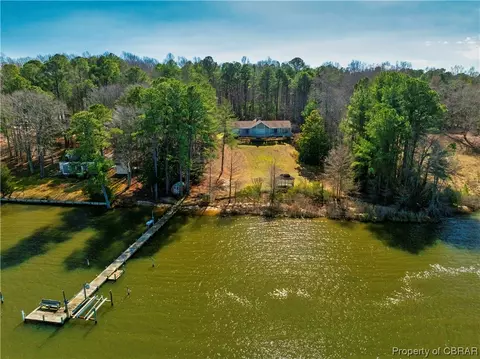 11758 11790 River Crest Dr, Gloucester, VA 23061