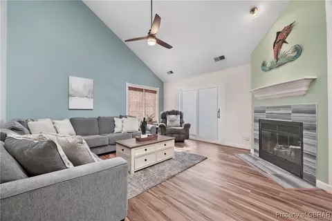 206 Mainsail Dr, Hampton, VA 23664 photo 4