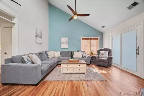 206 Mainsail Dr, Hampton, VA 23664 photo 3