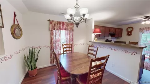 7374 Jeanne Dr, Gloucester, VA 23061 photo 10