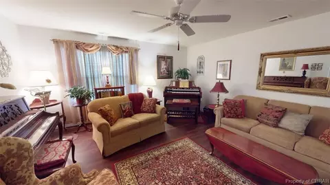 7374 Jeanne Dr, Gloucester, VA 23061 photo 6