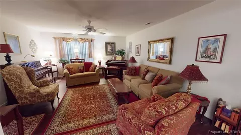 7374 Jeanne Dr, Gloucester, VA 23061 photo 5