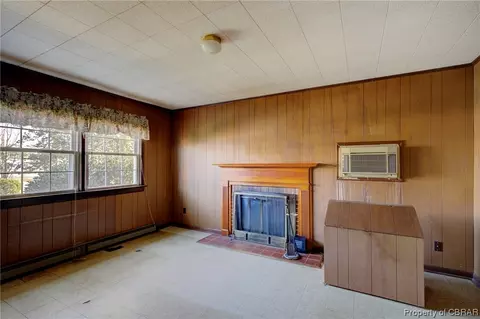 7470 Roaring Springs Rd, Gloucester, VA 23061 photo 9