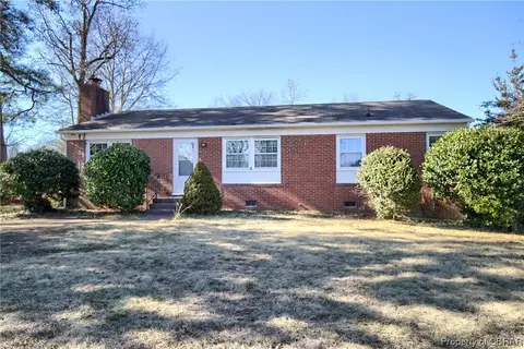 7470 Roaring Springs Rd, Gloucester, VA 23061 photo 2