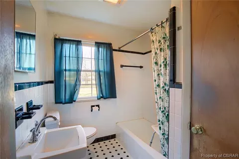 7470 Roaring Springs Rd, Gloucester, VA 23061 photo 15