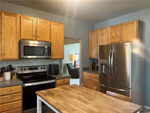 3675 Mariners Dr, Hayes, VA 23072 photo 8