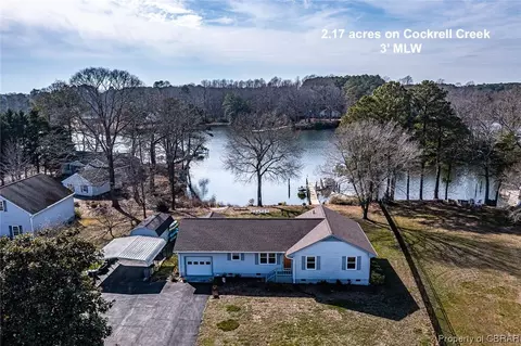 324 Longstreet Dr, Reedville, VA 22539