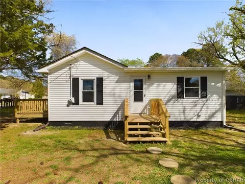 6864 Fields Landing Rd, Hayes, VA 23072 photo 4