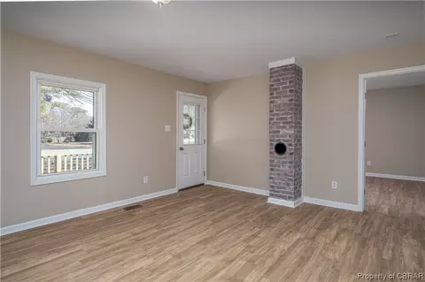 6864 Fields Landing Rd, Hayes, VA 23072 photo 13