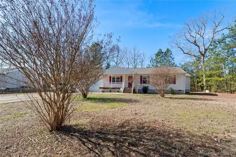 4364 Millen Ln, Hayes, VA 23072