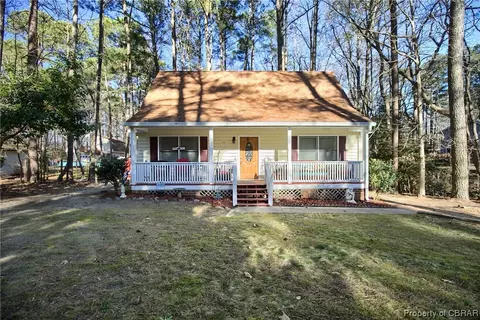 4511 Mallard Dr, Gloucester, VA 23061 photo 2