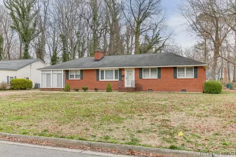 106 Stonewall Pl, Newport News, VA 23606