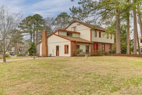 301 N Starfish Ct, Hampton, VA 23669