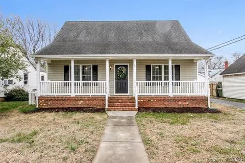 416 12th St, West Point, VA 23181