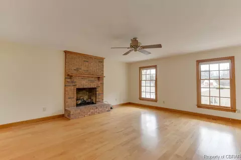 5455 Jonquil Ln, Gloucester, VA 23061 photo 5