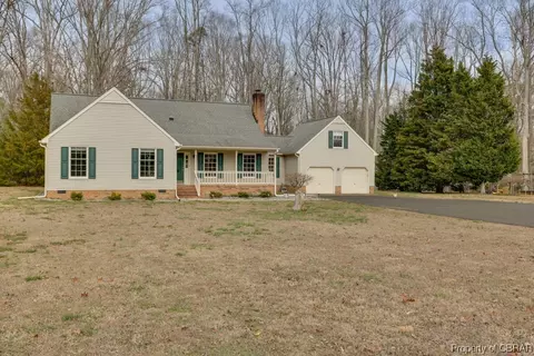5455 Jonquil Ln, Gloucester, VA 23061 photo 2