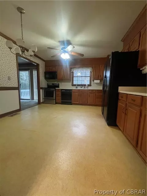 3056 Pierce Rd, Saluda, VA 23149 photo 8