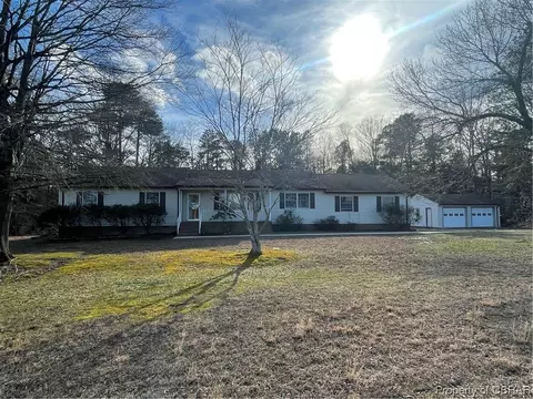 3056 Pierce Rd, Saluda, VA 23149 photo 2
