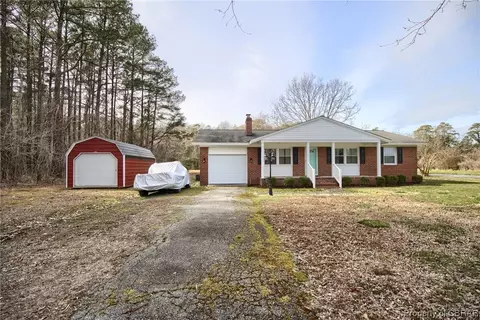 1373 Fitchetts Wharf Rd, Moon, VA 23119