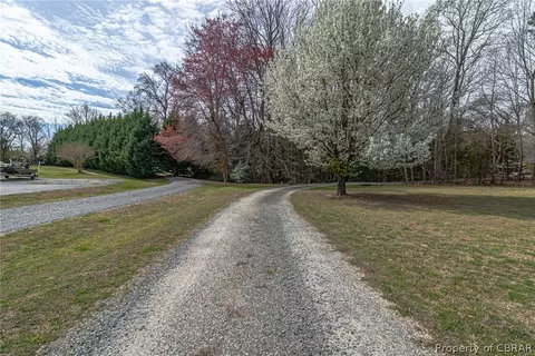 309 Dixie Dr, Dutton, VA 23050 photo 7