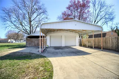 12 Old Meribeth Rd, Hampton, VA 23669 photo 4