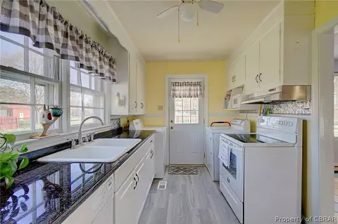 12 Old Meribeth Rd, Hampton, VA 23669 photo 14