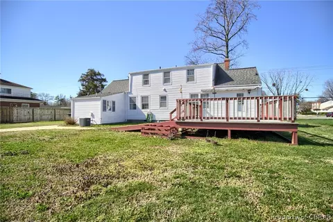 12 Old Meribeth Rd, Hampton, VA 23669 photo 9