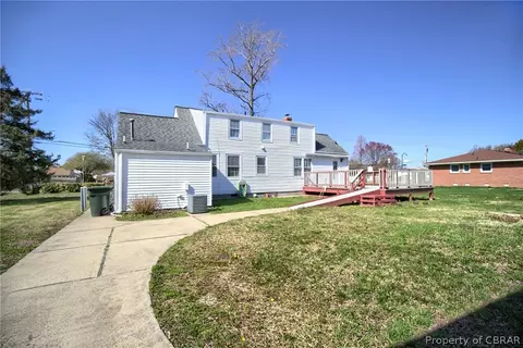 12 Old Meribeth Rd, Hampton, VA 23669 photo 5