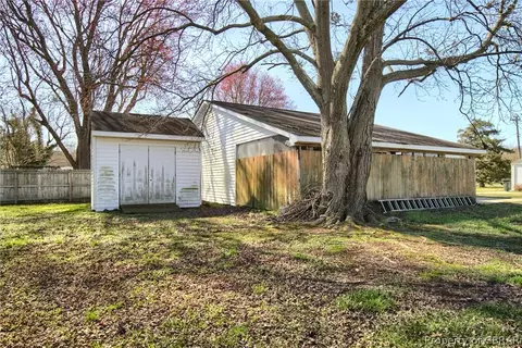 12 Old Meribeth Rd, Hampton, VA 23669 photo 6