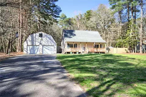 5501 Thompson Dr, Gloucester, VA 23061