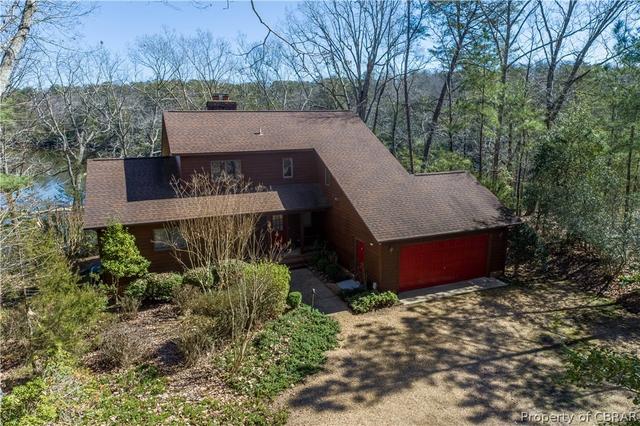 603 Chick Cove Dr, Hardyville, VA 23070