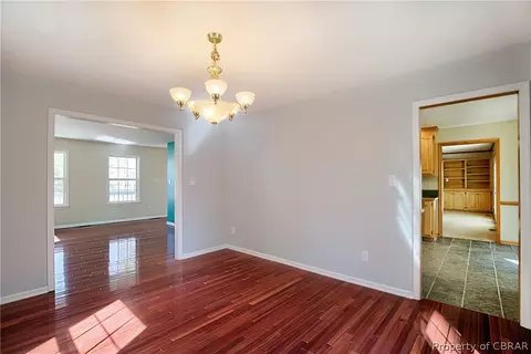 7810 Laurie Ln, Gloucester Point, VA 23062 photo 7
