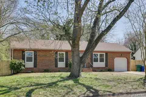 214 Bentley Dr, Newport News, VA 23602