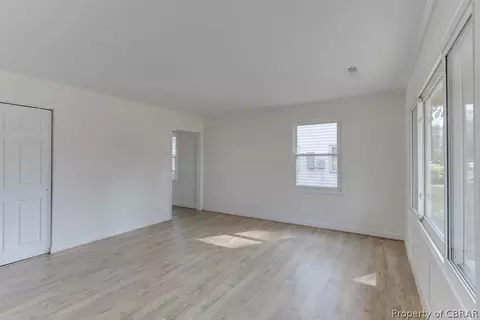 105 Beverly St, Hampton, VA 23669 photo 7