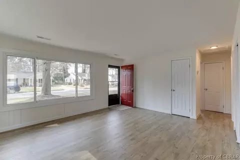 105 Beverly St, Hampton, VA 23669 photo 9