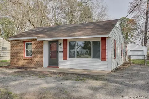 105 Beverly St, Hampton, VA 23669 photo 4
