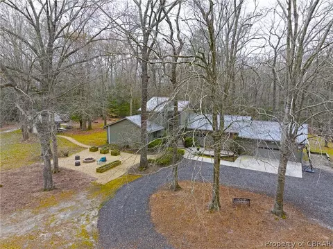 6608 Hollybrook Ln, Gloucester, VA 23061 photo 5