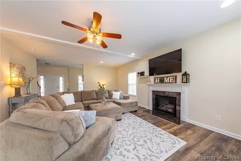 8461 Thomas Jefferson Way, Gloucester, VA 23061 photo 6