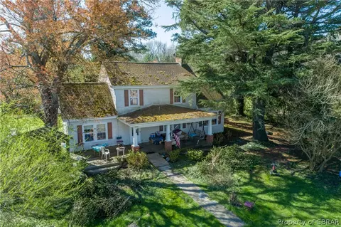 1214 Stormont Rd, Saluda, VA 23149
