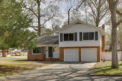 1 Tiller Cir, Hampton, VA 23669