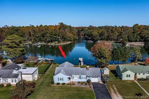 167 Boathouse Cv, Kilmarnock, VA 22482
