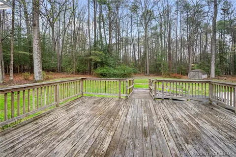 9596 Spring Branch Dr, North, VA 23128 photo 33