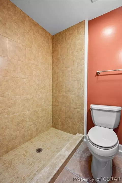 9596 Spring Branch Dr, North, VA 23128 photo 21