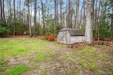 9596 Spring Branch Dr, North, VA 23128 photo 35