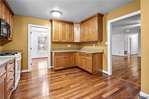 9596 Spring Branch Dr, North, VA 23128 photo 15
