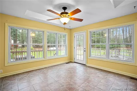 9596 Spring Branch Dr, North, VA 23128 photo 31