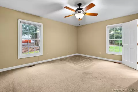 9596 Spring Branch Dr, North, VA 23128 photo 17