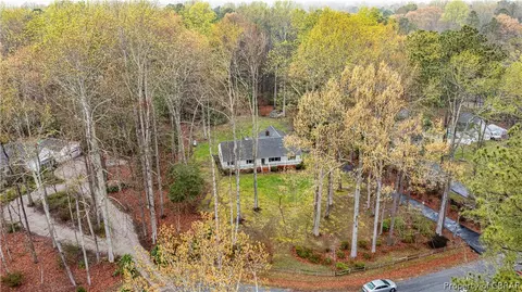 9596 Spring Branch Dr, North, VA 23128 photo 3